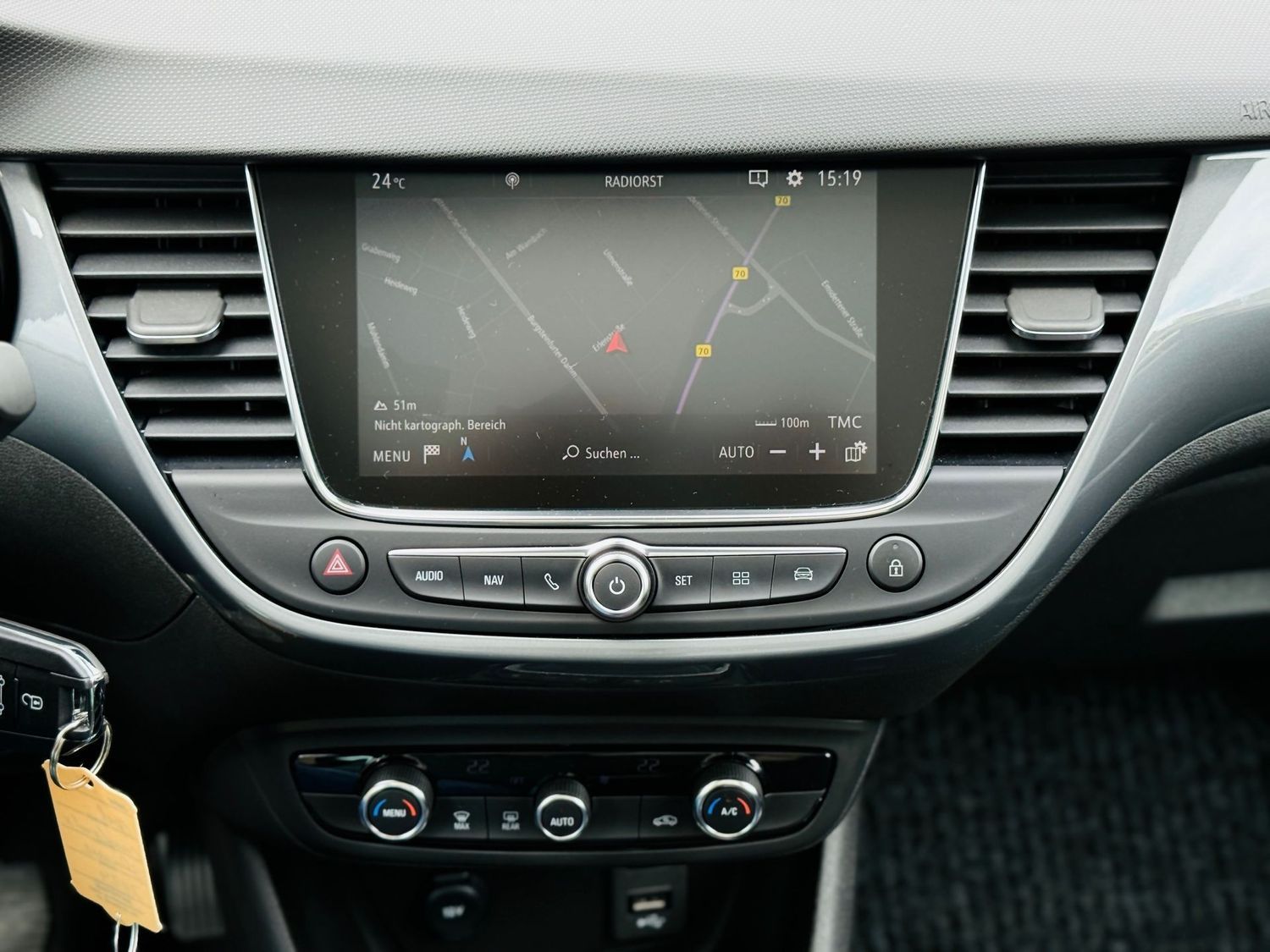 Fahrzeugabbildung Opel Crossland X 1,2 T ELEG., Navi, Panod, LED, RFK,