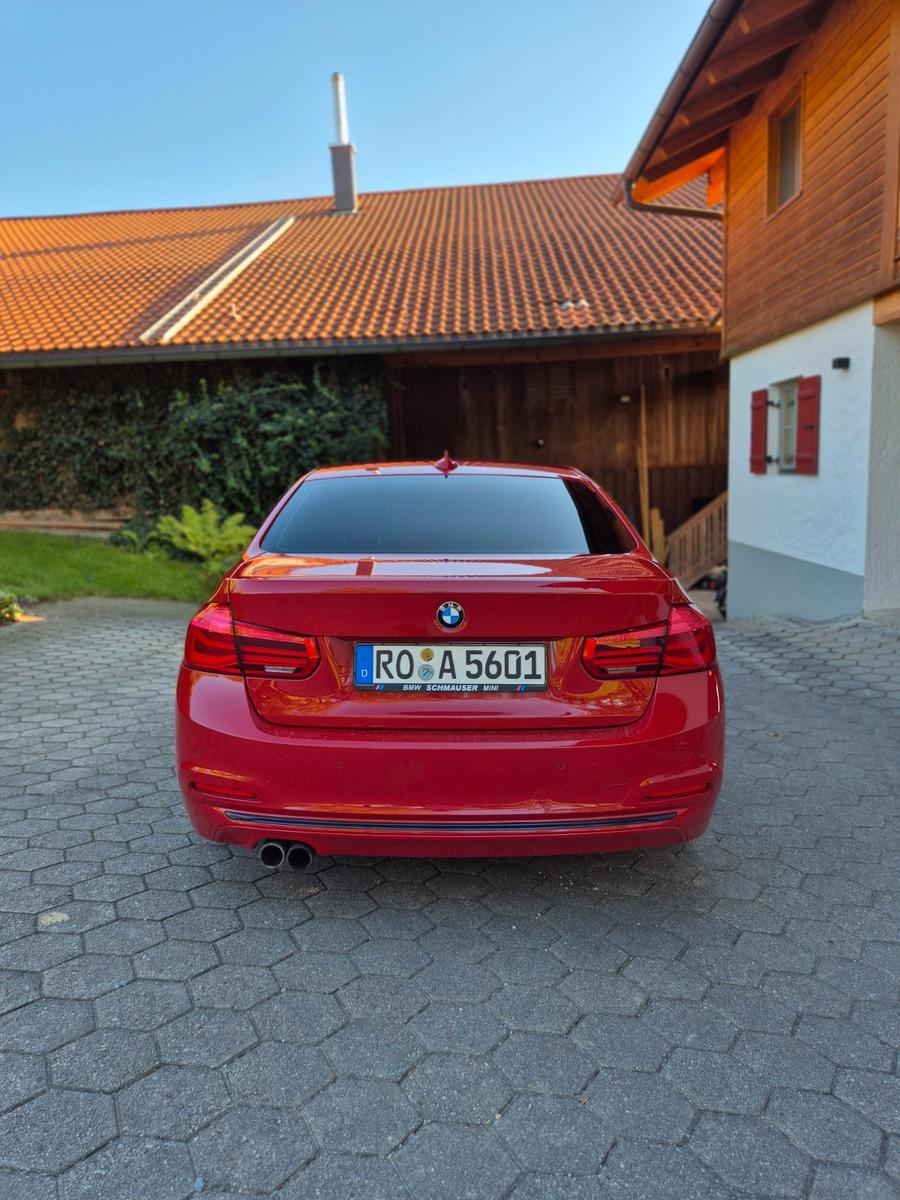 BMW 330i xDrive Sport Line Automatic 2. Hand