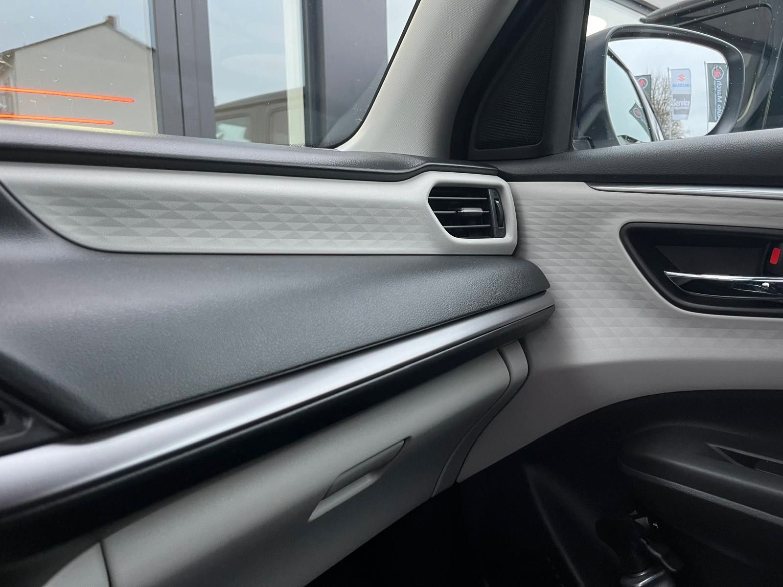 Fahrzeugabbildung Suzuki Swift 1.2 Dualjet Hybrid Comfort+*Jahreswagen*