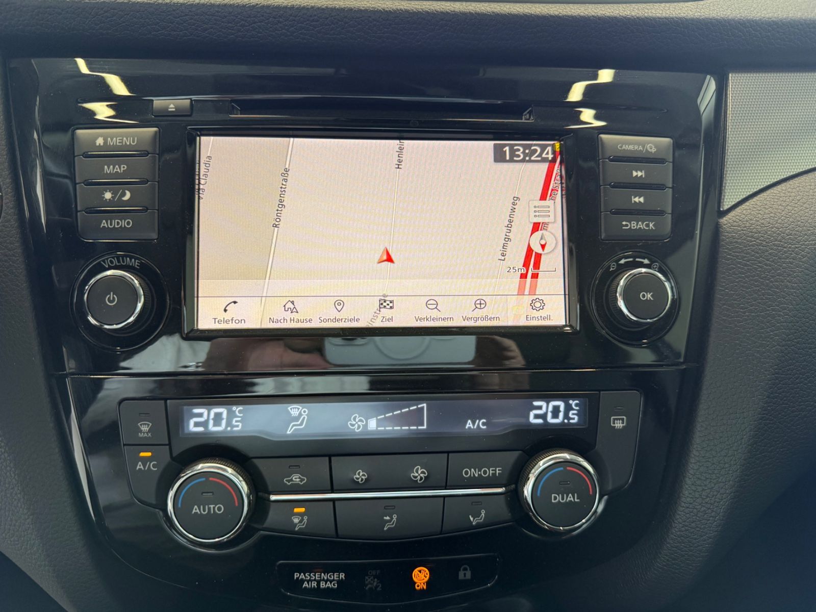 Fahrzeugabbildung Nissan Qashqai Tekna Safety-Shield-Paket 360°