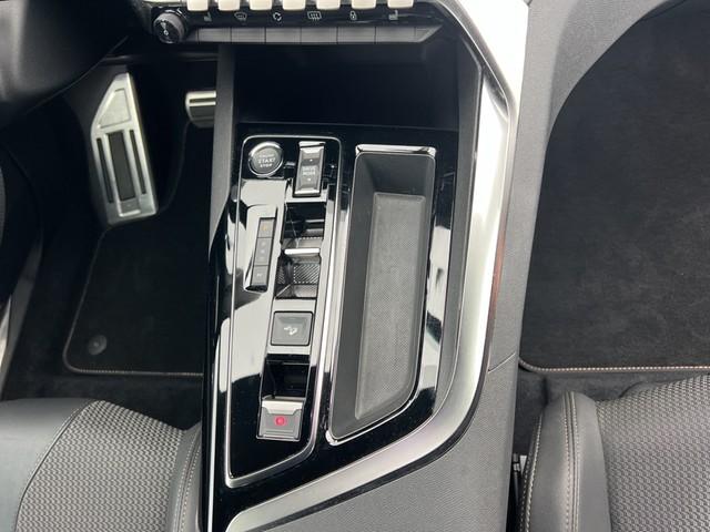 Peugeot 3008 GT 1.2 PT 130 EAT8 +ACC+NAVI+LED+CAM+