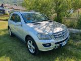 Mercedes-Benz ML 320 CDI 4MATIC - - graue Mercedes-Benz ML 320