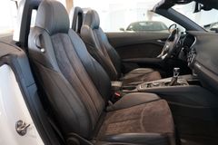 AUDI TT Roadster 1.8 TFSI | MMI | Xenon | Alcantara AUDI TT Roadster 1.8 TFSI | MMI | Xenon | Alcantara