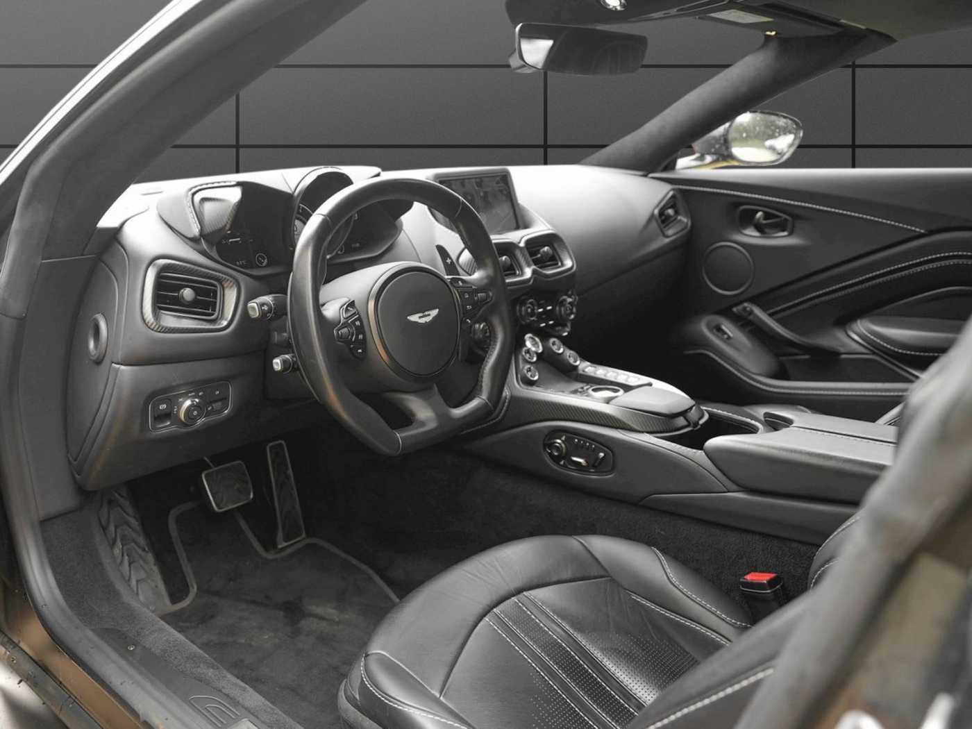 Aston Martin V8 Vantage Roadster