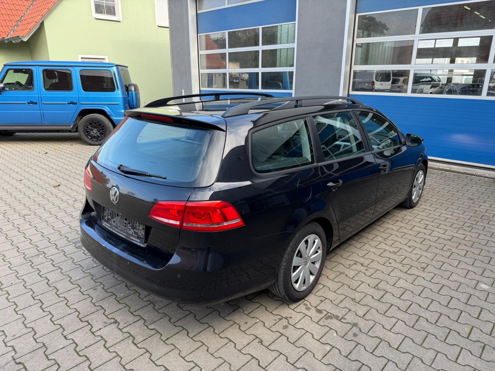 Volkswagen Passat 2013 — interior