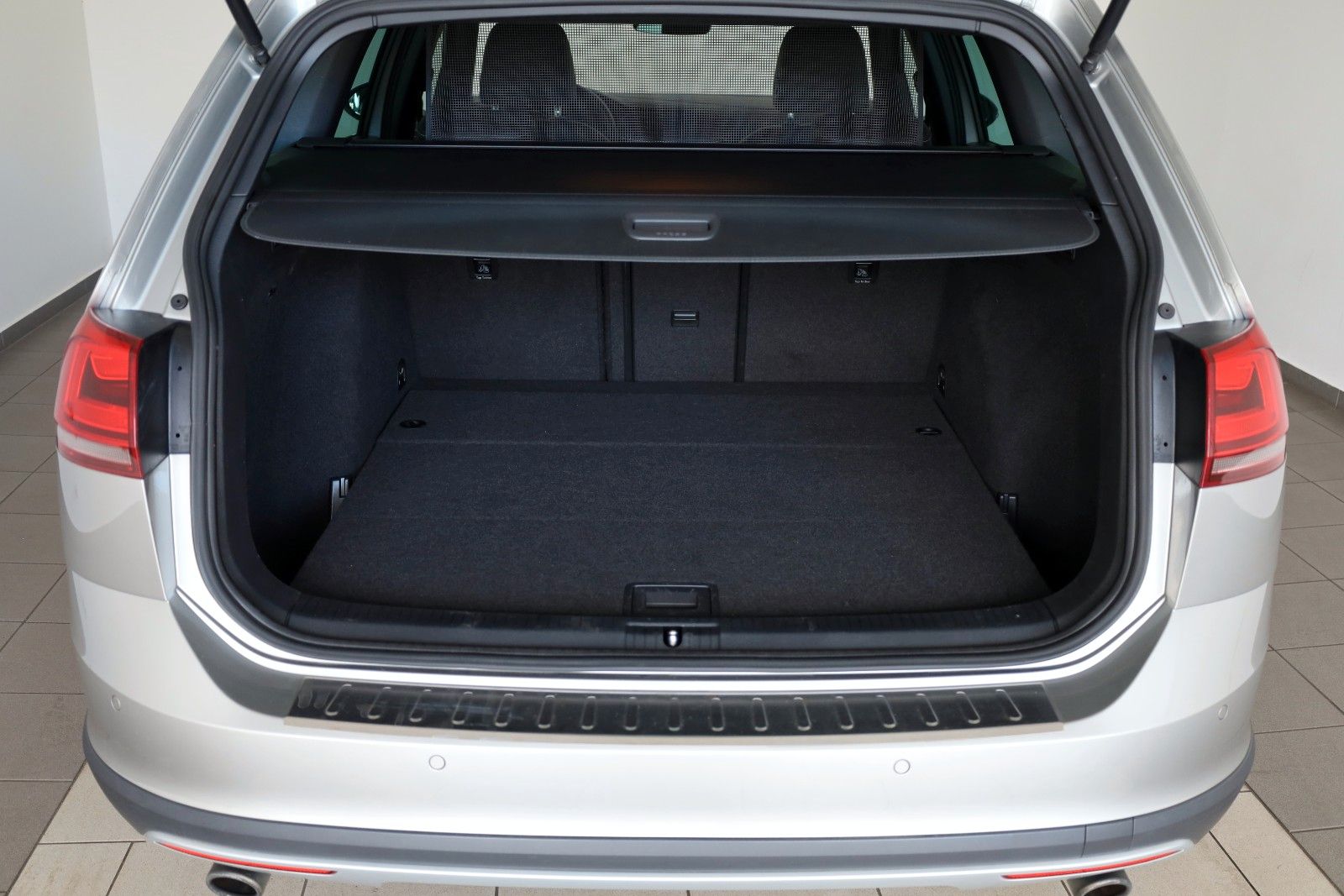 Fahrzeugabbildung Volkswagen Golf VII Alltrack, Variant, BMT, 4M,T.Leder,Navi