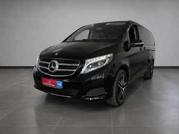 Mercedes V 220 - 3