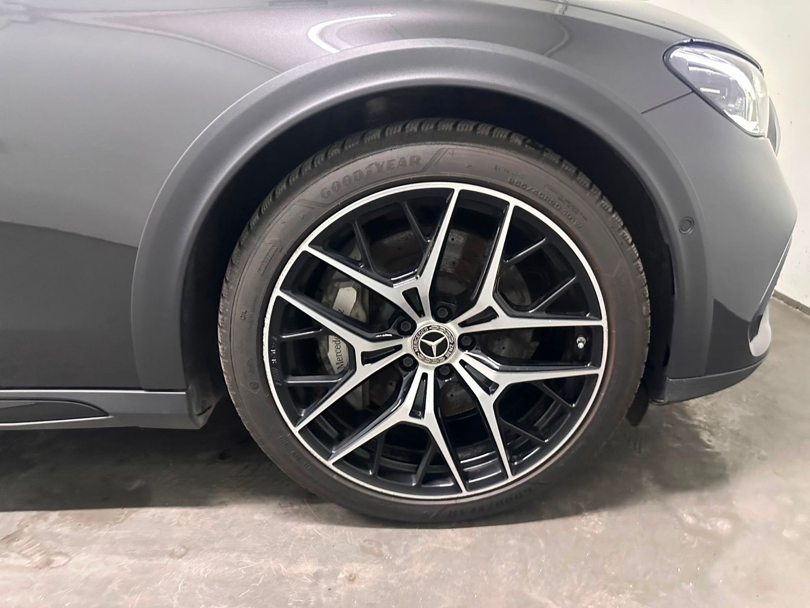 Fahrzeugabbildung Mercedes-Benz E 300 de 4M T All-Terrain *4D SOUND*KEYGO*20"AMG