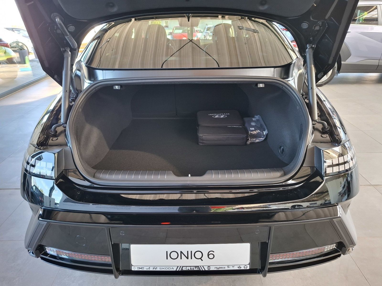 Hyundai IONIQ 6 – Bild 8