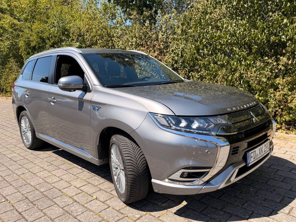 Image of Mitsubishi Outlander