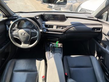 Lexus UX - 7