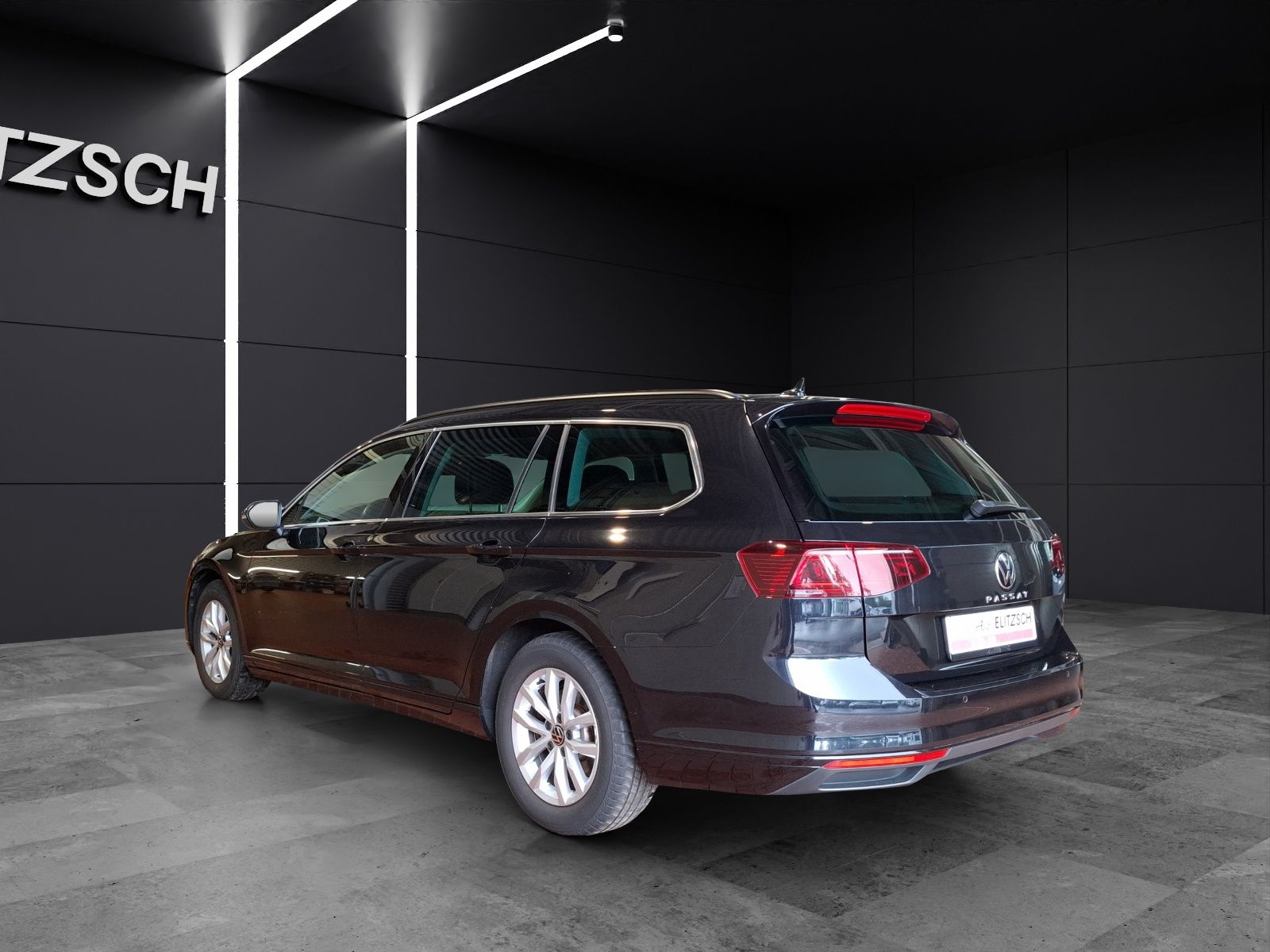 Fahrzeugabbildung Volkswagen Passat Variant TDI Business DSG Matrix AHK Navi
