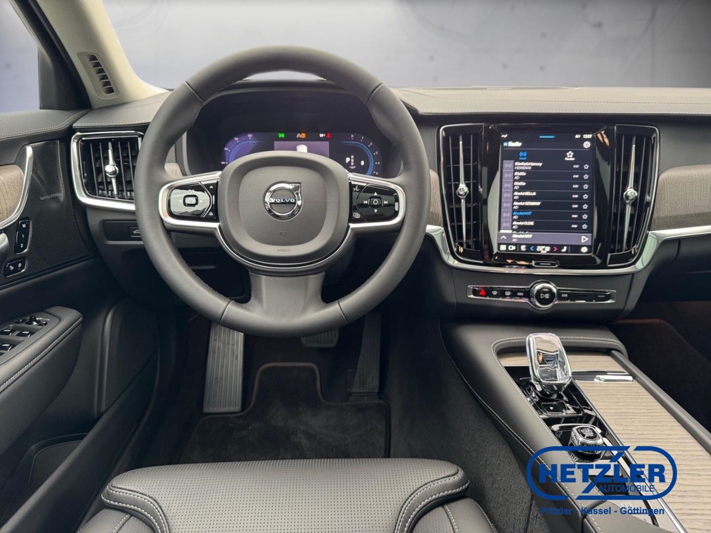 Volvo V90 Kombi Ultimate Bright B4 Benzin EU6d HUD dig foto 10