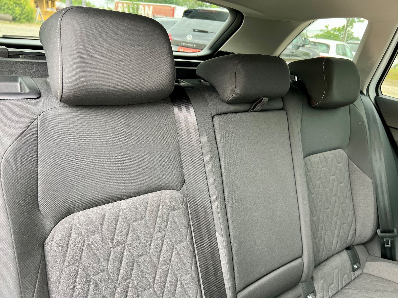 VW Golf VIII Variant Life AAC GZJR SHZ CARPLAY