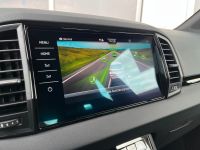 Skoda Karoq 1.5 TSI DSG Sportline PANO KAM AHK 4JGAR bei Autohaus Landmann & Maier OHG