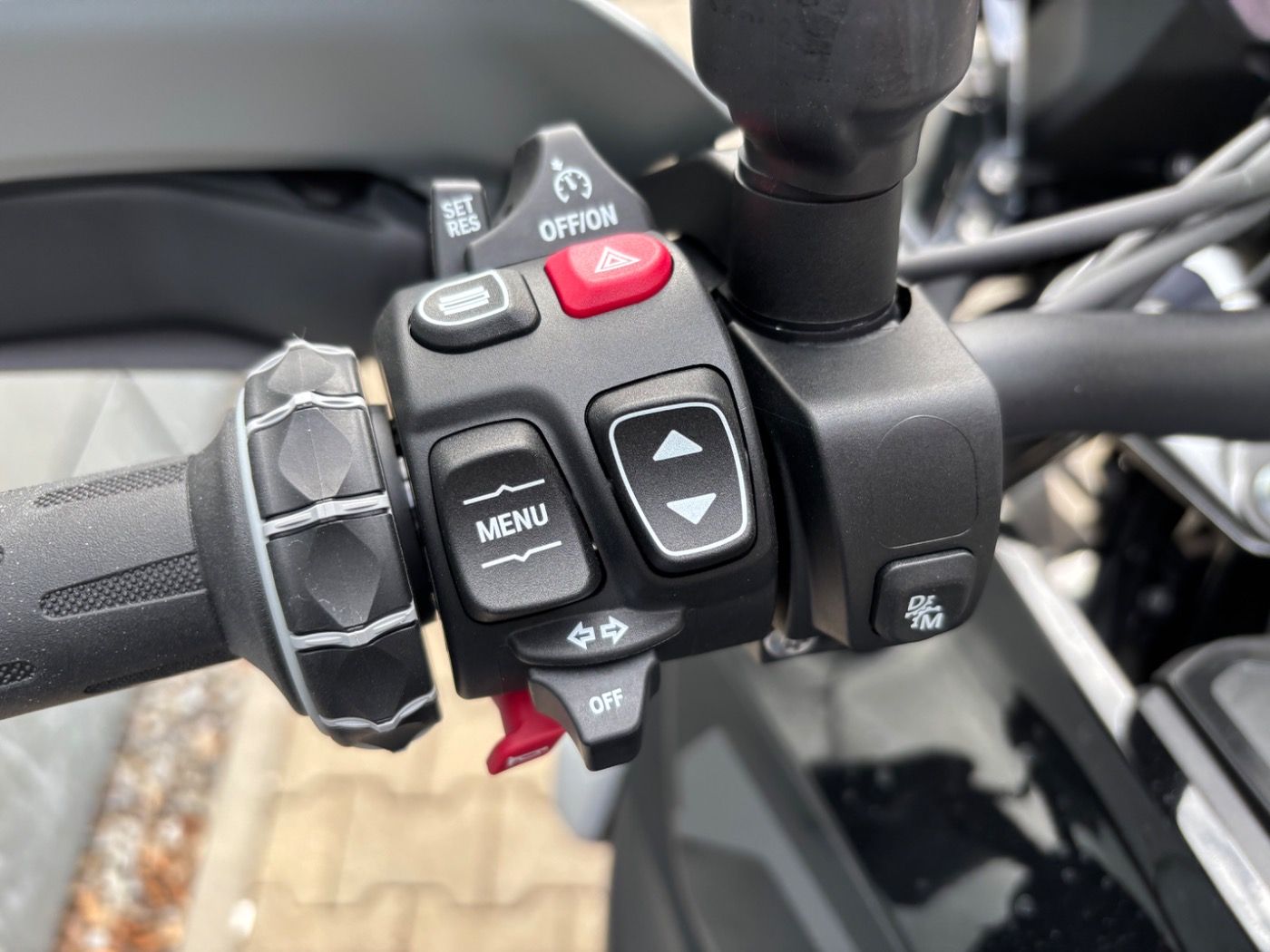 Fahrzeugabbildung BMW R 1300 GS Triple Black 3 Pakete ASA Adaptive Fah