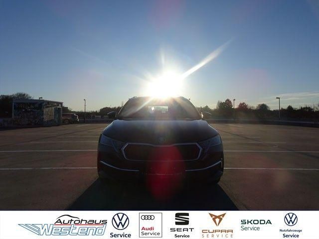 Skoda Octavia — hlavná fotografia