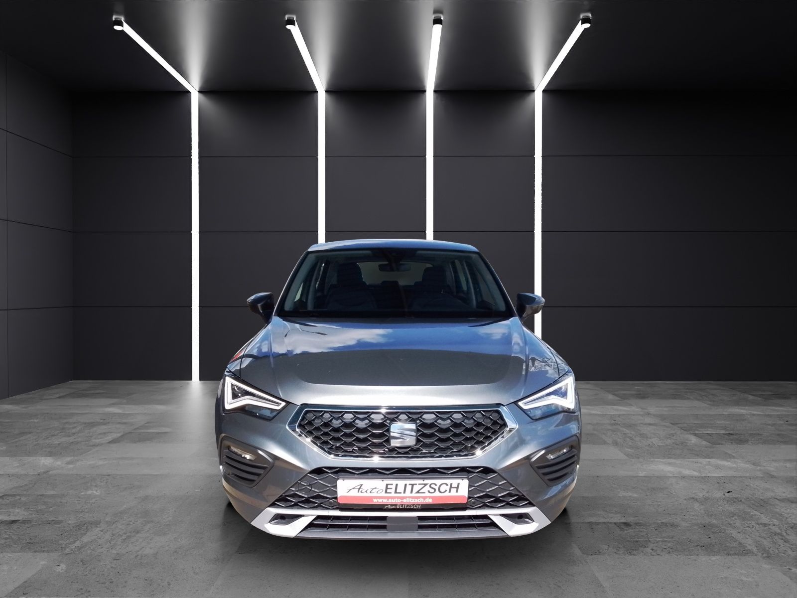 Fahrzeugabbildung SEAT Ateca TSI Style LED Navi ACC RFK SH App LM