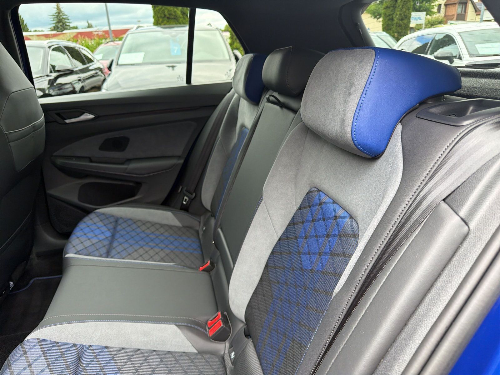 Golf R 4M Navi Black Style PANO Harmann Kardon