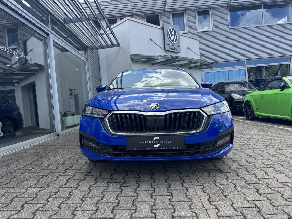 Skoda Octavia Combi 2.0 TDI Ambition 4x4  DSG LED PDC  imagem 2