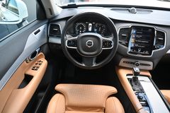 Fahrzeugabbildung Volvo XC90 D5*Inscription*STHZ*LUFT*B&W*7-S*MIETKAUF