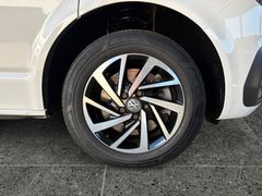 Fahrzeugabbildung Volkswagen T6.1 Multivan DSG Navi Sitzh ACC R.Cam 3xKlima