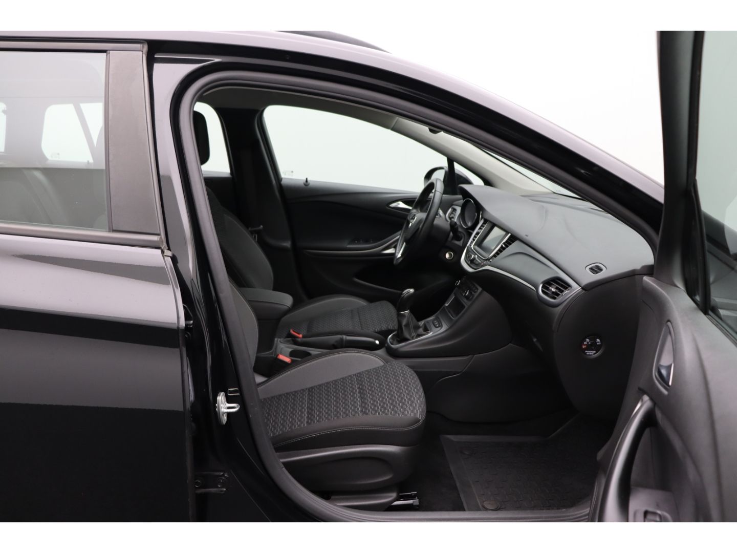 Fahrzeugabbildung Opel Astra K Sports Tourer Edition Start Stop LED SHZ