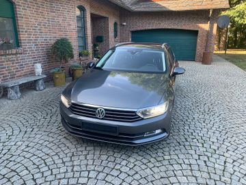 Volkswagen Passat Variant - 1