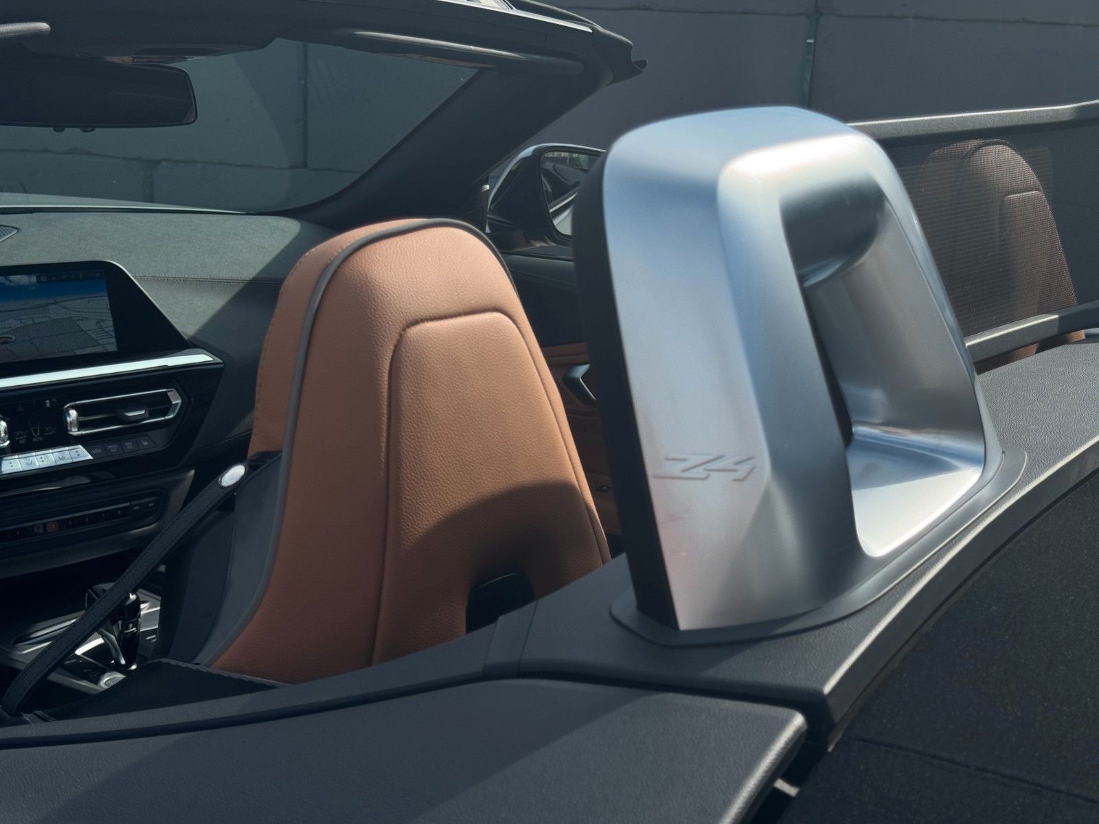 Fahrzeugabbildung BMW Z4 sDrive 20i Sport Line Tempo HiFi LCP LHZ SHZ