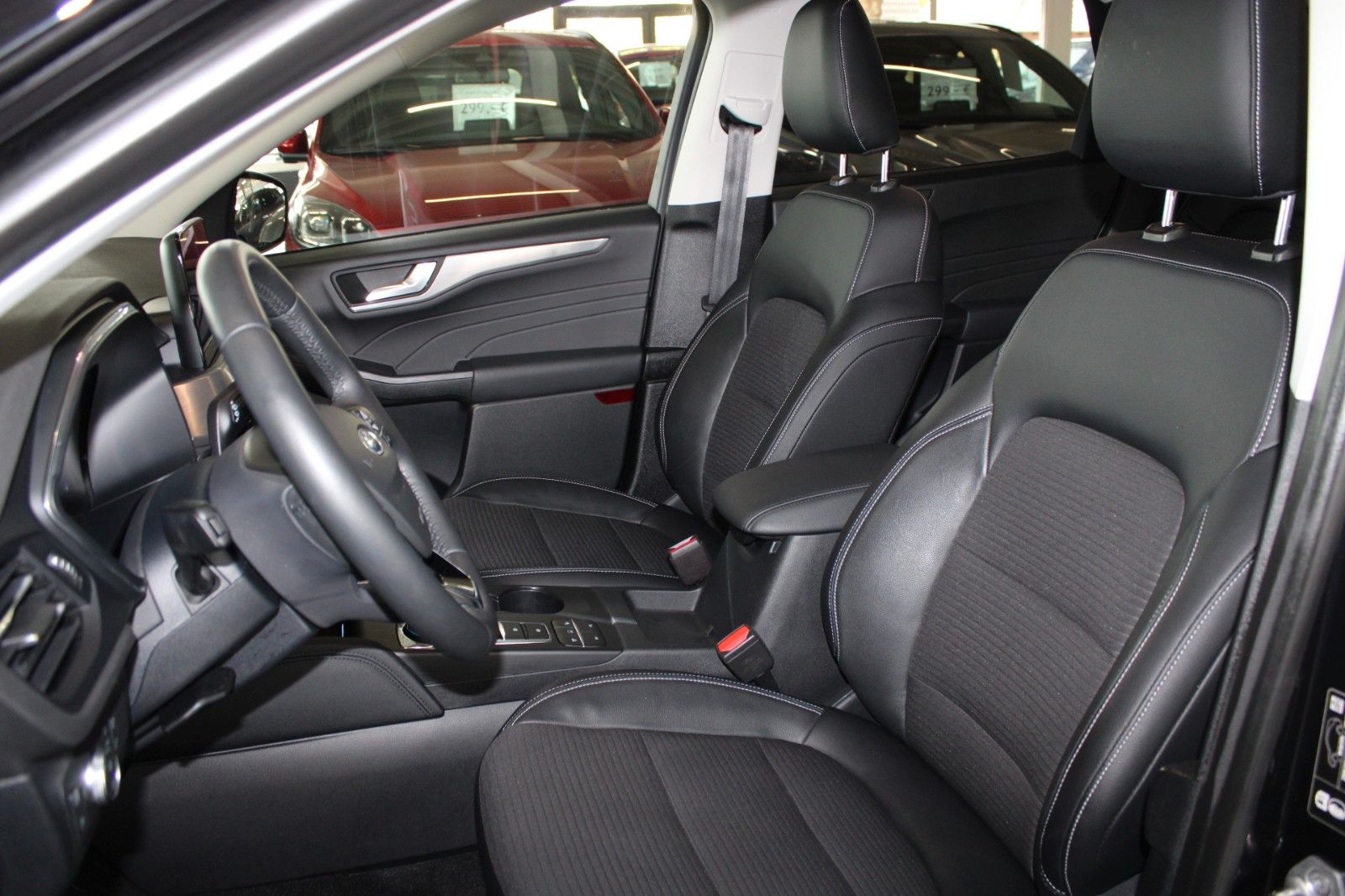 Fahrzeugabbildung Ford Kuga PHEV Titanium X AHK LED HUD 2xCam WinterP.