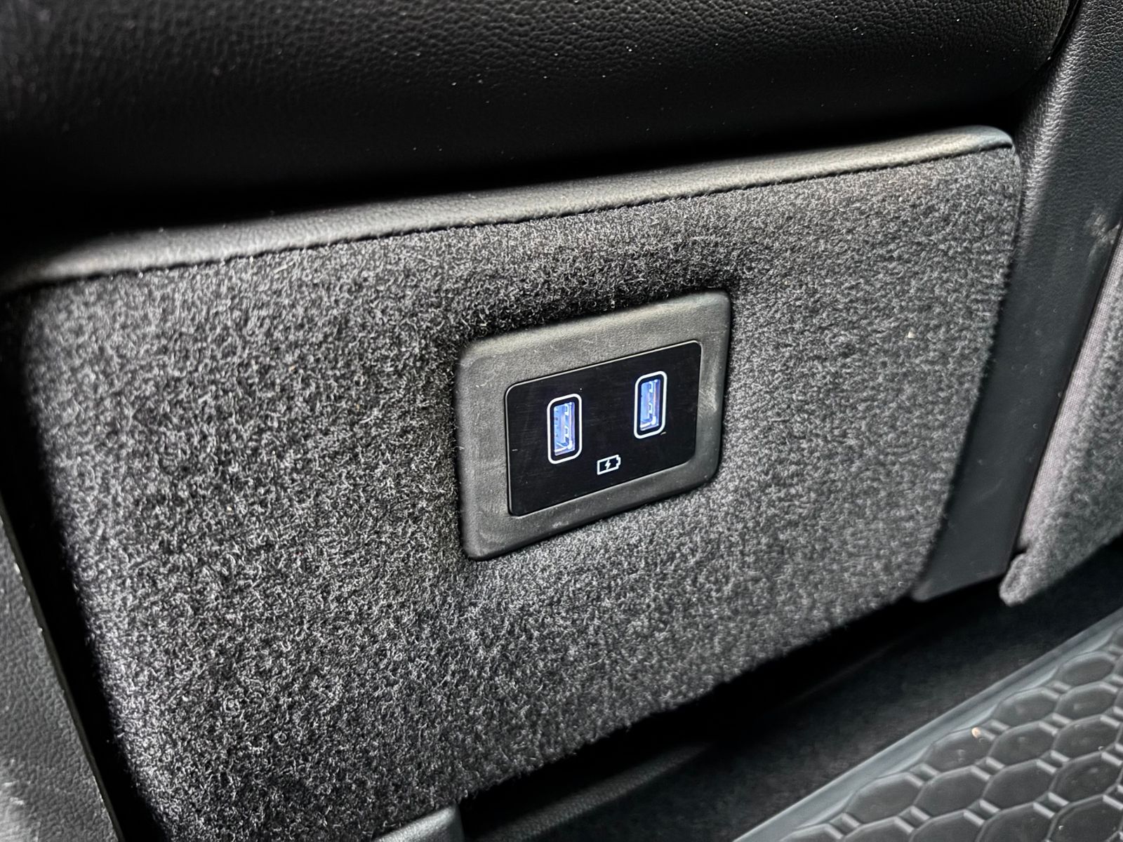 Fahrzeugabbildung Hyundai STARIA Trend 2WD SHZ LED NAVI ALU