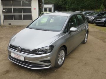 Volkswagen Golf - 2