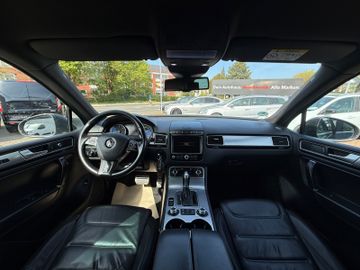 Volkswagen Touareg - 12
