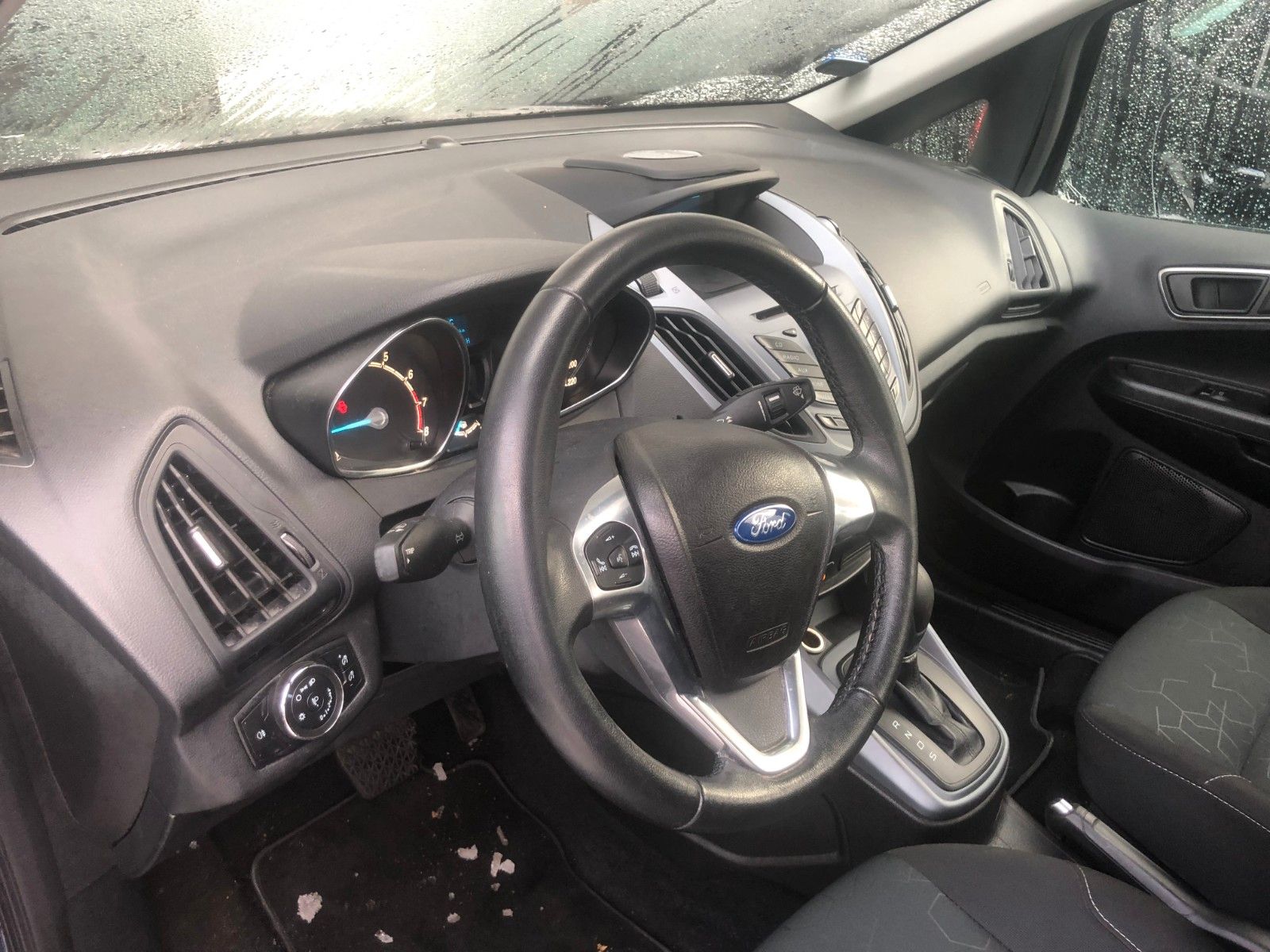 Fahrzeugabbildung Ford B-Max B-MAX Sync Edition Unfall