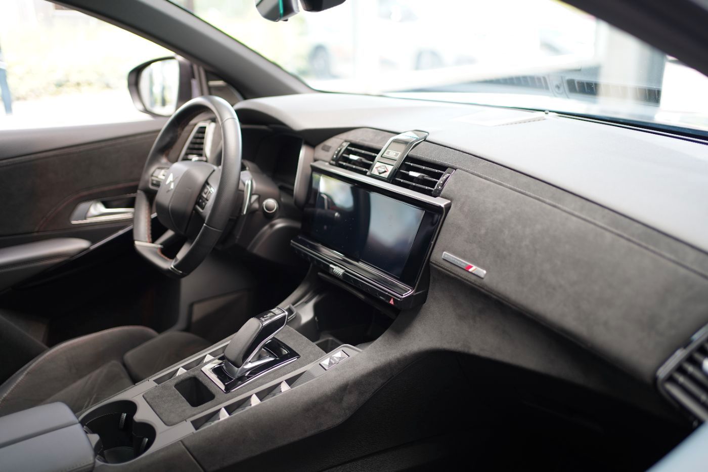 Fahrzeugabbildung DS Automobiles DS7 Crossback E-Tense 225 Performance Line+ Foca