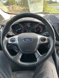 Ford Kuga - 12