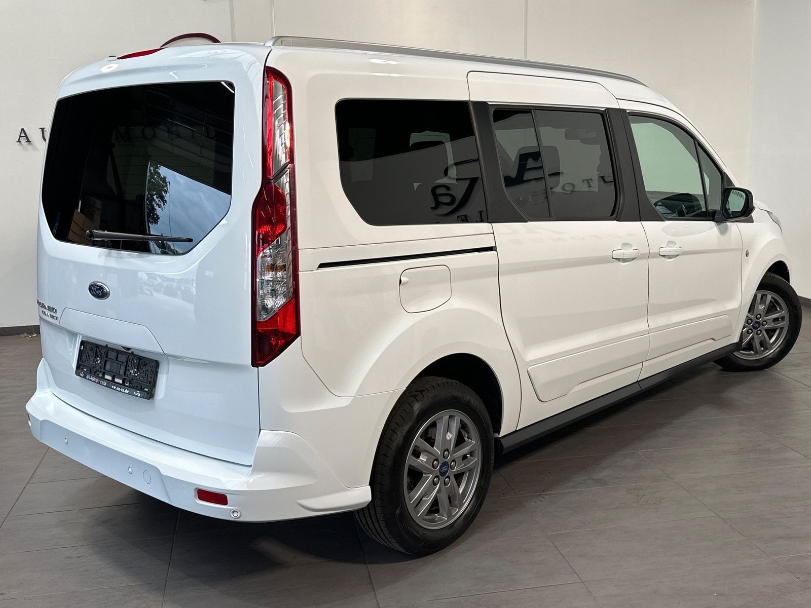 Ford Grand Tourneo Connect 1.5 Aut. Titanium 7-Sitzer imagem 3