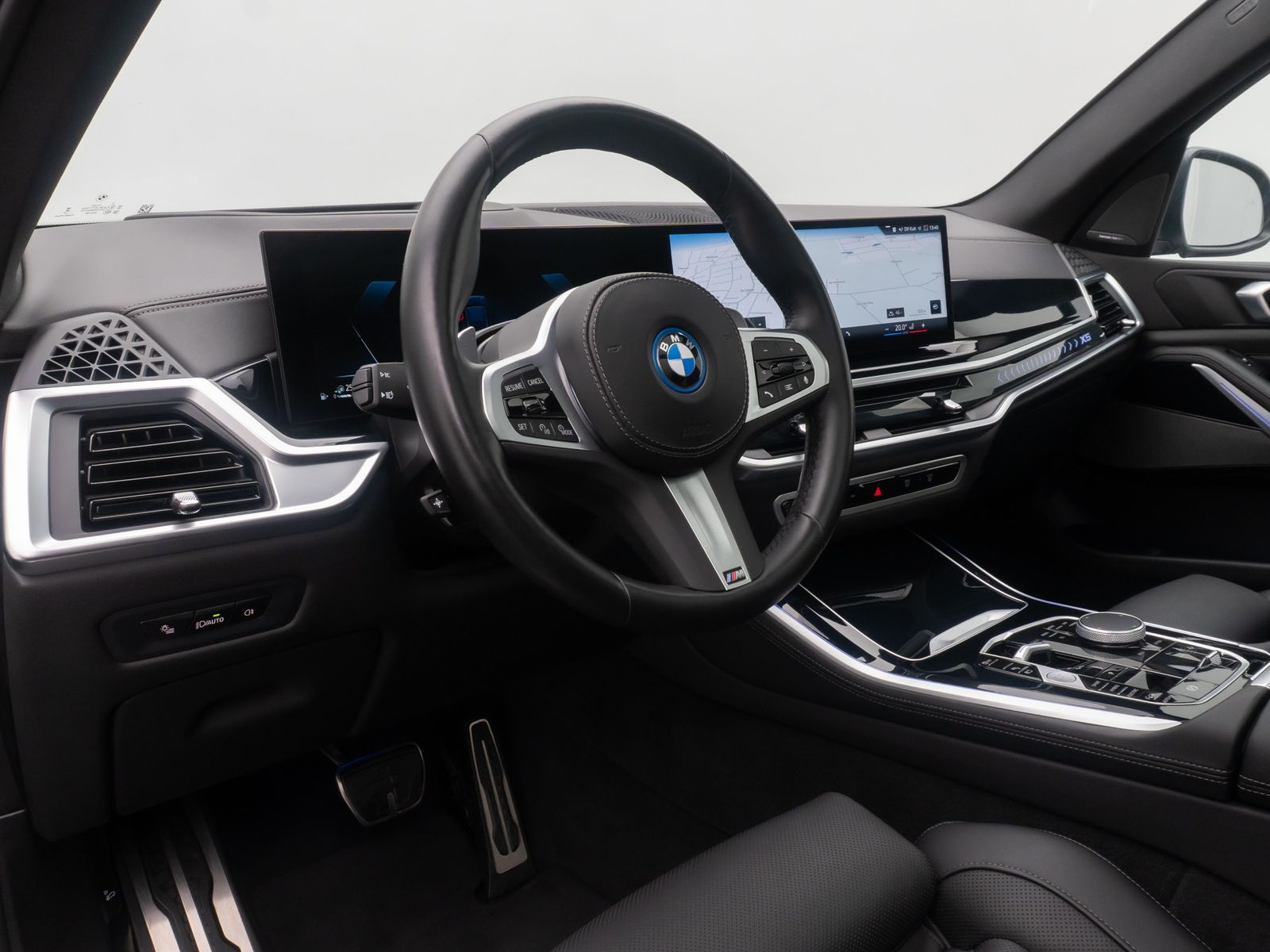 Fahrzeugabbildung BMW X5 xD50e M Sport 360&deg;H/K Panorama AHK DAB 22Zoll