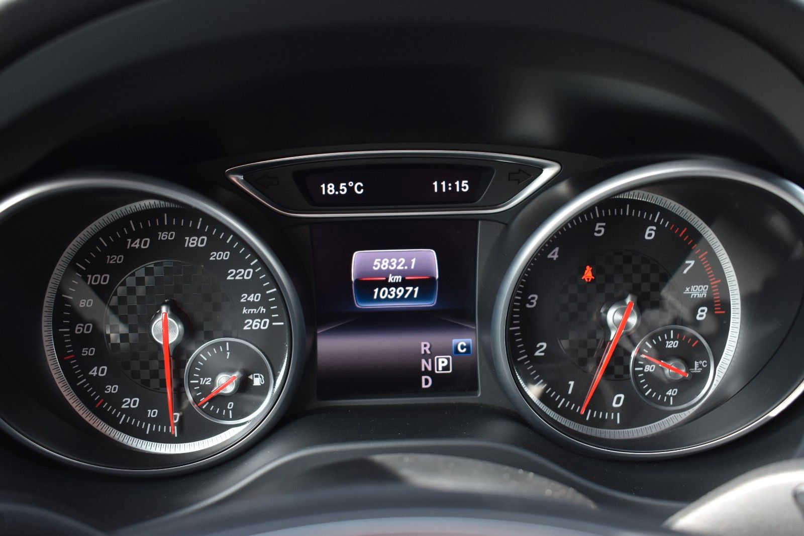 Fahrzeugabbildung Mercedes-Benz A 180 BlueEfficiency Urban Autom. Navi Kamera