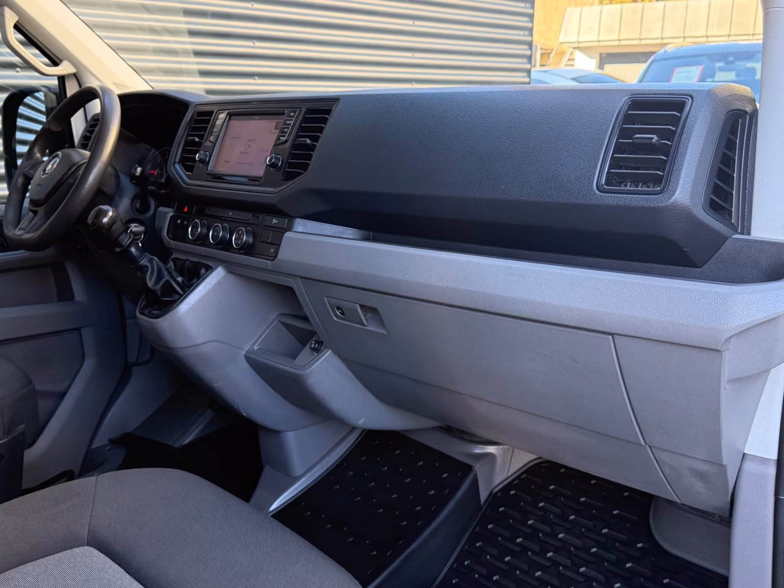 Volkswagen Crafter Kasten 30 mittellang*T-NAVI*R.KAM*AHK*, миниатюра 14
