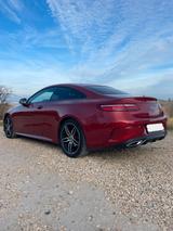 Mercedes-Benz E 220 d Autom.  - rote Mercedes-Benz E-Klasse