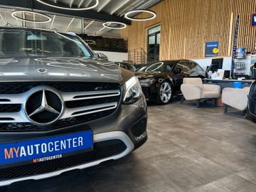 MYAUTOCENTER – Gebraucht- und Jahreswagen mit Werkstattservice in Pfaffenhofen Mercedes-Benz GLC *TÜVSERVICE NEU*TEMPO*AHK*SitzHZ*NAV*PDC*
