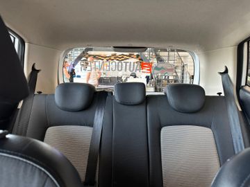 Hyundai i10 Edition+