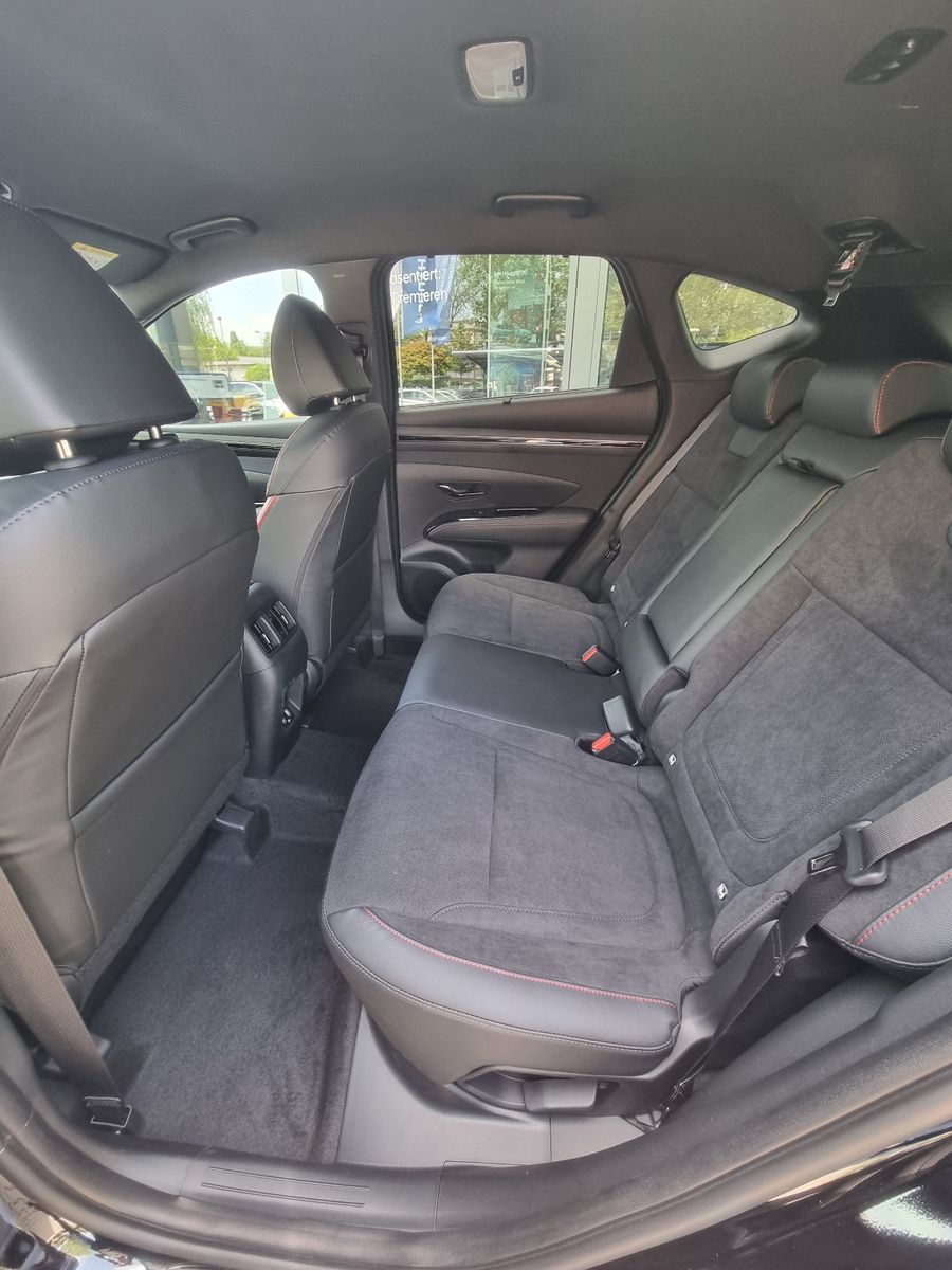 Fahrzeugabbildung Hyundai TUCSON 1.6 T-GDi 180PS DCT 48V 4WD N-LINE ASSI+