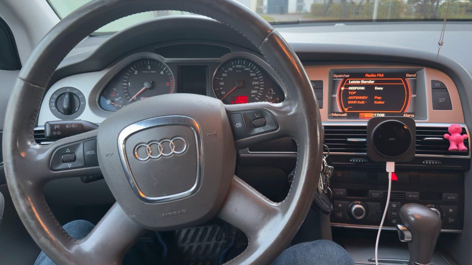 Audi Quattro 2008 — салон