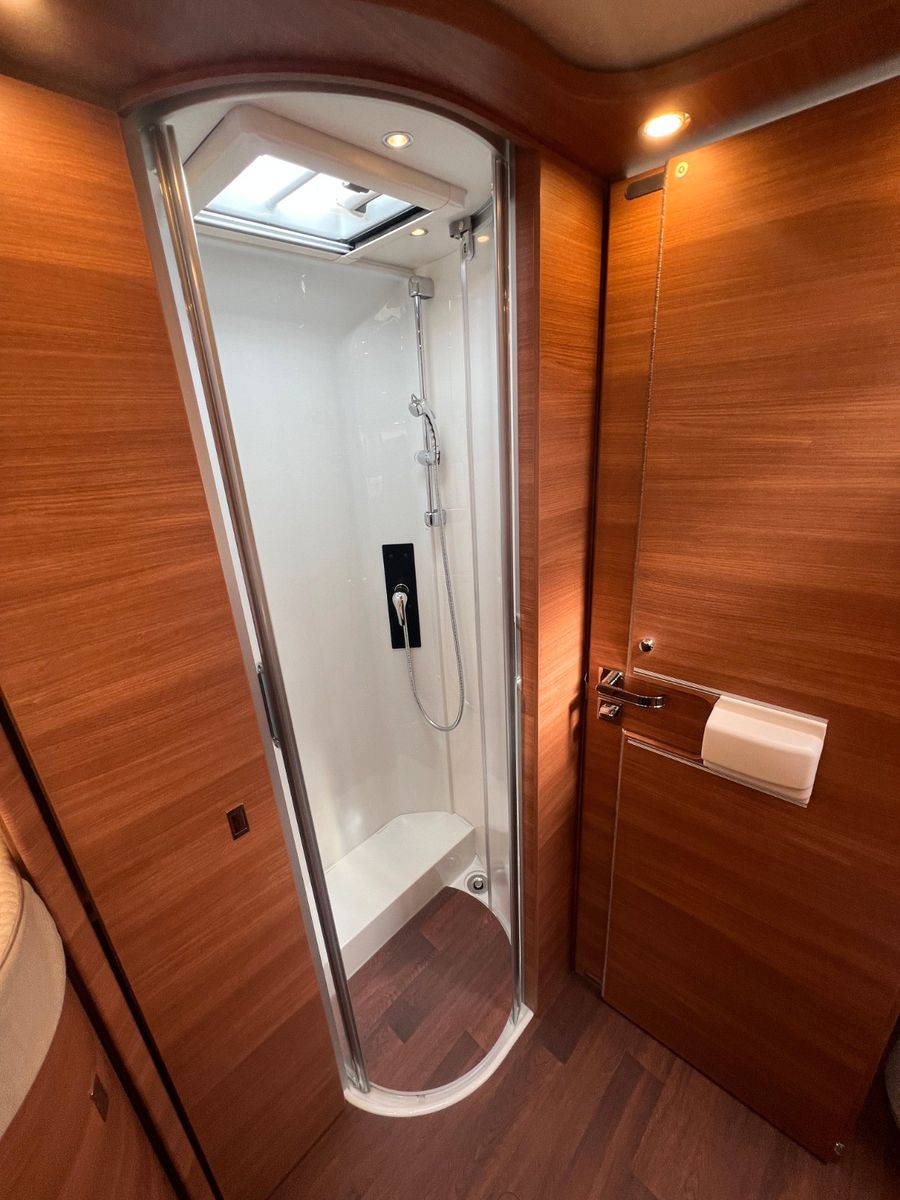 Fahrzeugabbildung Carthago chic c-line I 4.9 LE L Mercedes Benz Sprinter 25