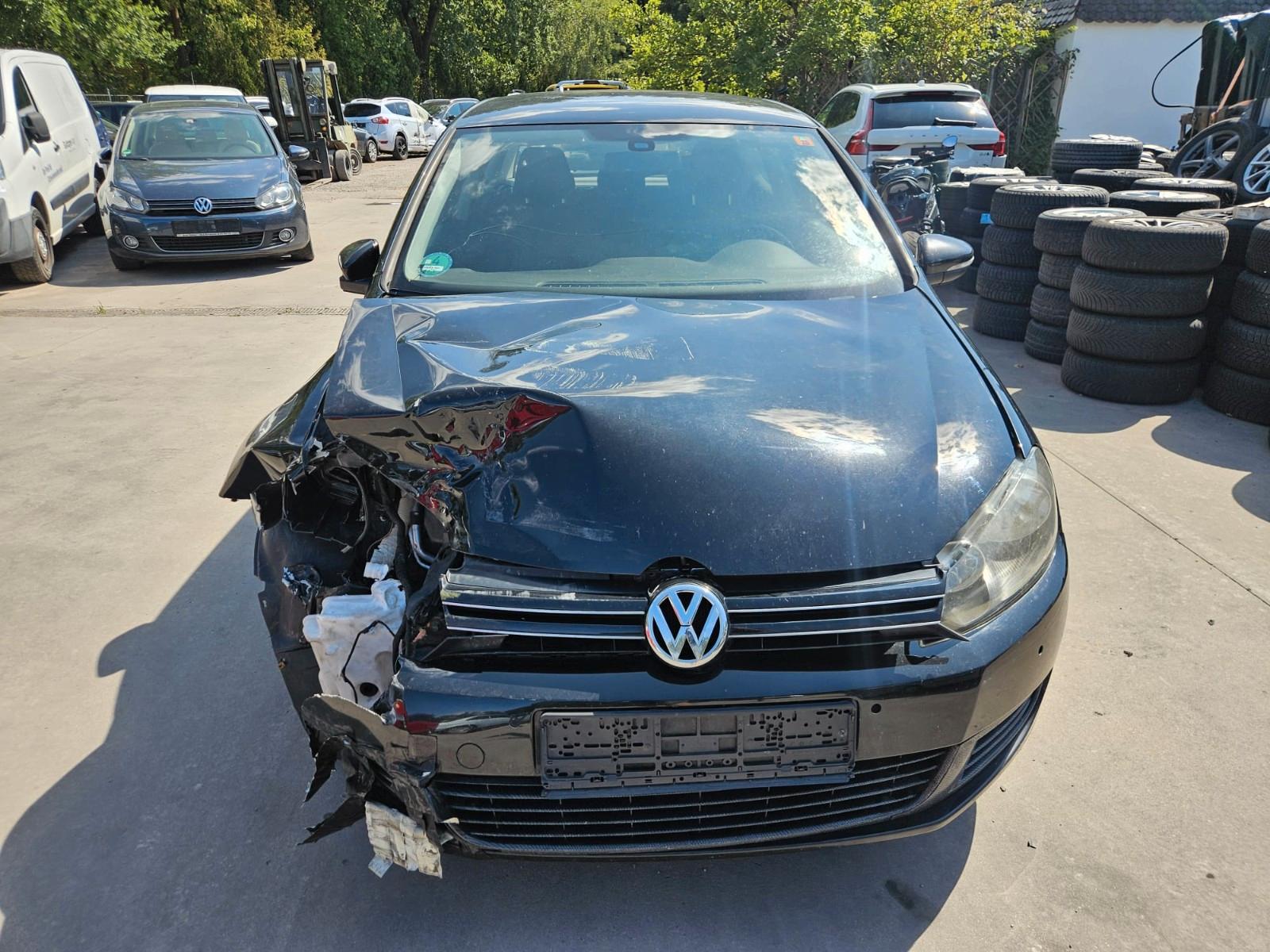 Volkswagen Golf 2010 — engine 1.390 cm³, 122 HP (90kW)