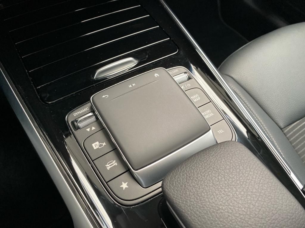 Fahrzeugabbildung Mercedes-Benz GLB 200 d Progressive+AHK+LED+MBUX+Distronic+360