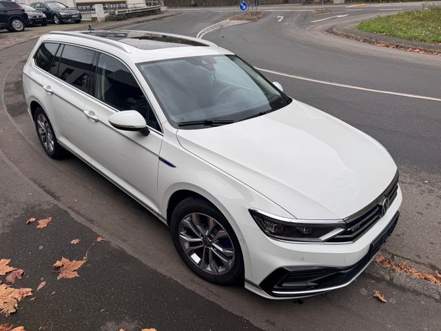 Volkswagen Passat Variant 1.4 TSI Plug-In DSG GTE Matrix