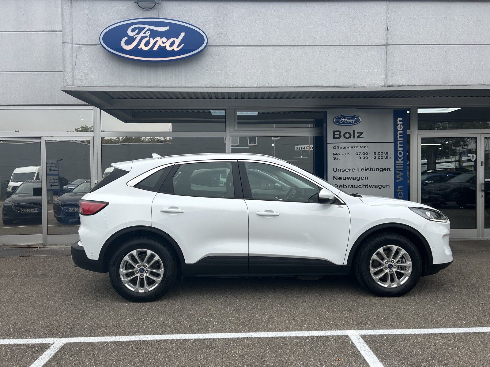 Ford Kuga Plug-In Hybrid Titanium - Fahrer Assist. Pa imagem 3